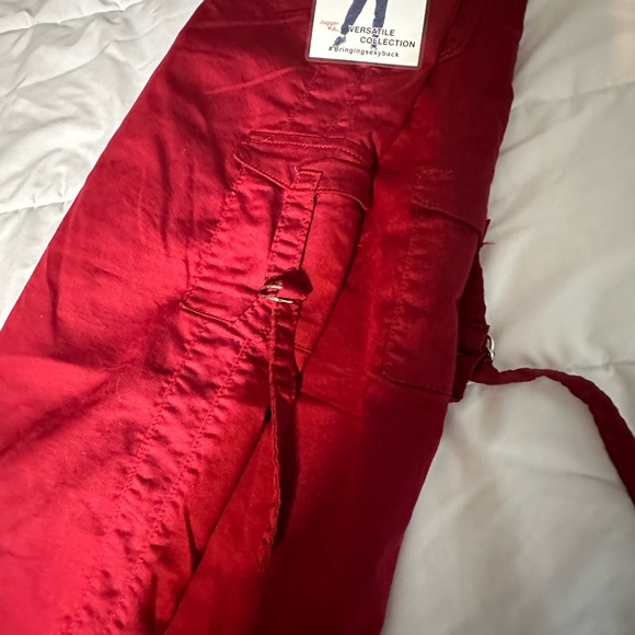 New with tags deep red cargo joggers - Picture 4 of 4